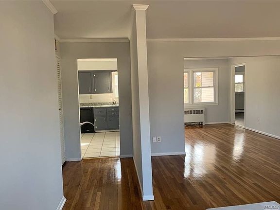 3rd image of 52 Prairie Dr