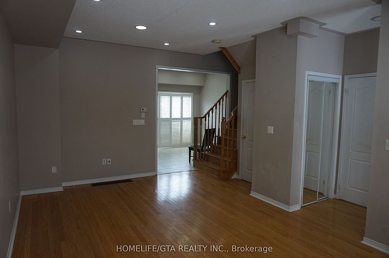 Toronto House for rent - 4 Bedrooms — photo 5