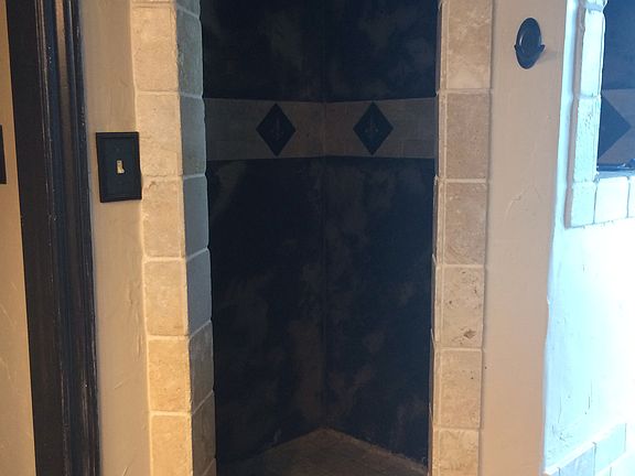 3rd image of 6704 Hickory Place Ct