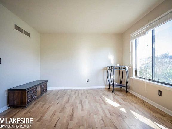 5th image of 17124 Kingsbrooke Dr