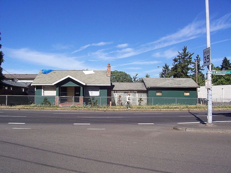 1st image of 9625 SE Woodstock Blvd