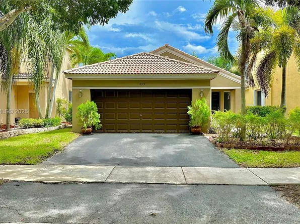 4315 Greenbriar Ln, Weston, FL 33331
