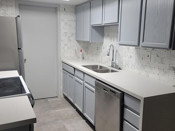 5th image of 11036 N 28th Dr Unit 111