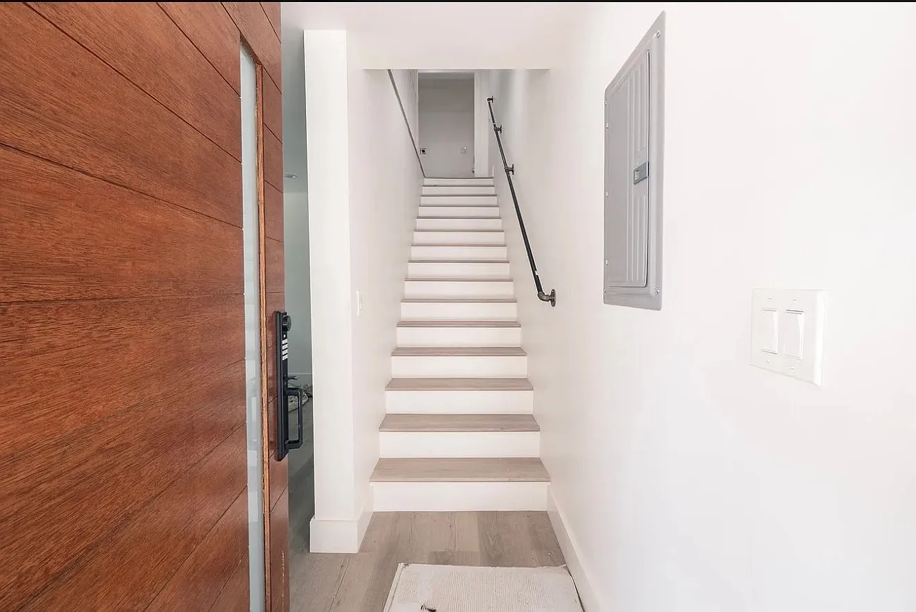 5 bed, $4,450 — Photo 4