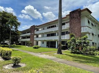 500 S Luna Ct APT 2, Hollywood, FL 33021