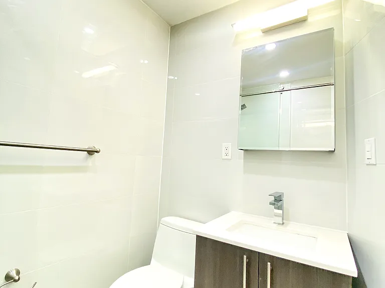 891 Grand St #3B — Photo 11