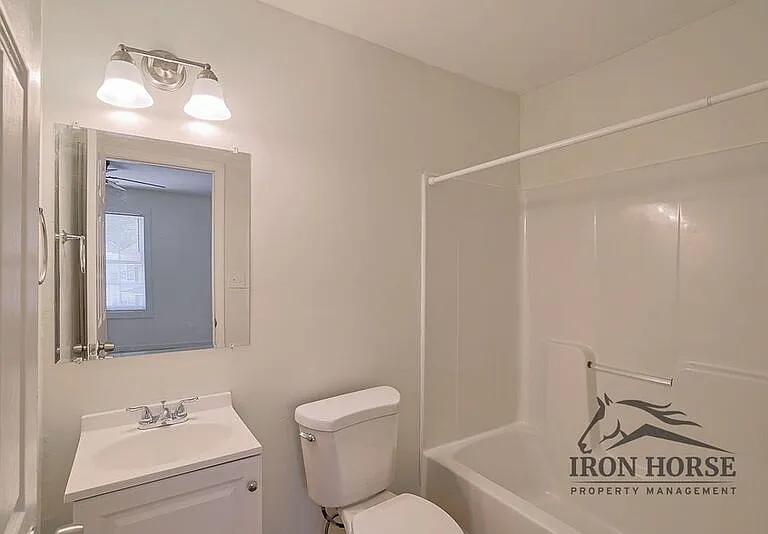 105 Westchester Dr #A8 — Photo 15