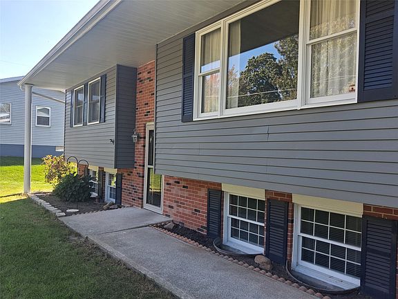 2nd image of 3918 Winchester Rd