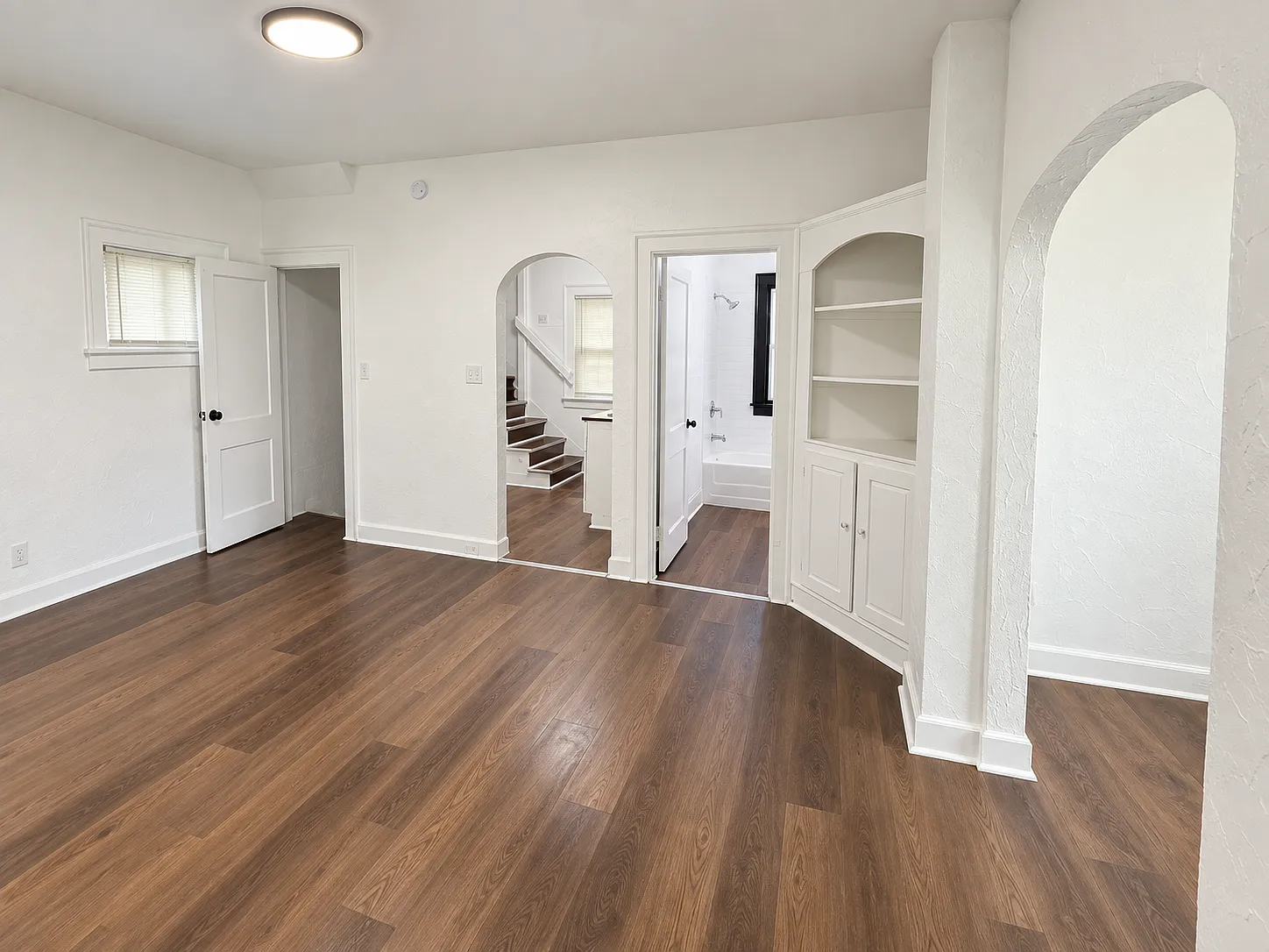 12512 Rexford Avenue — Photo 4