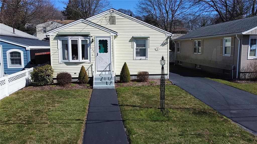 26 Centredale Ave, North Providence, RI 02911 Zillow