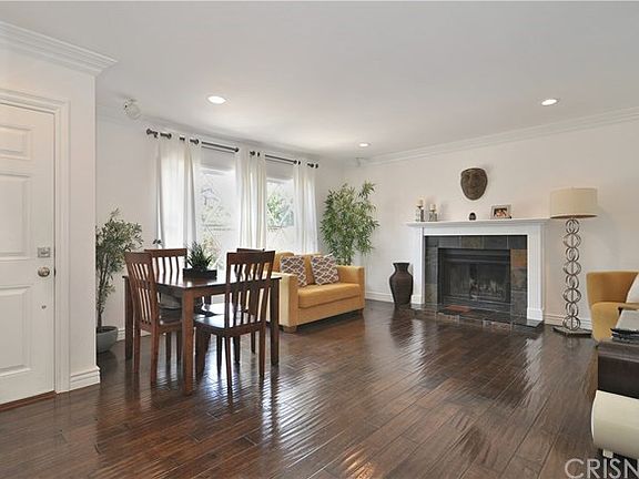 3rd image of 22349 Kittridge St