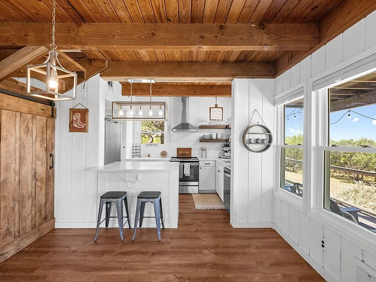 650 Springlake Dr — Photo 8