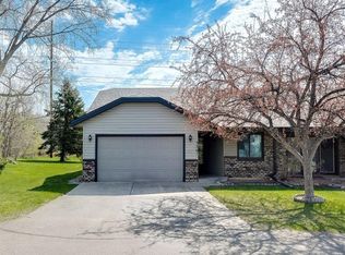 530 Auburn Pl NW #F, Elk River, MN 55330