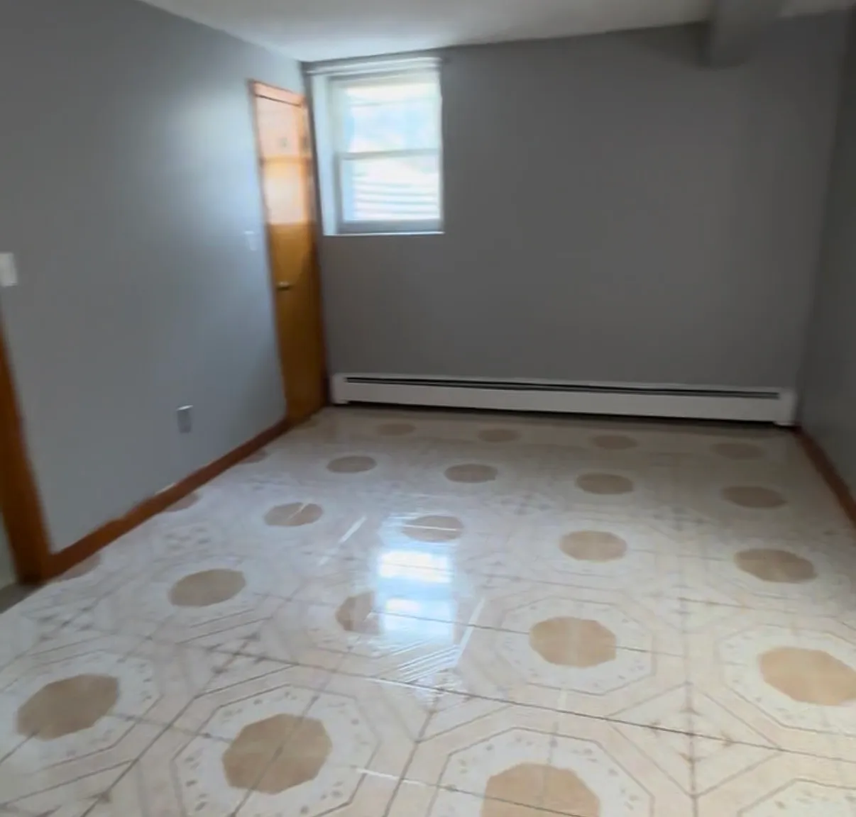 1 bed, 1000 sqft, $2,100 — Photo 1