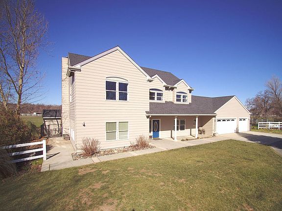 3rd image of 21810 Equine Ln