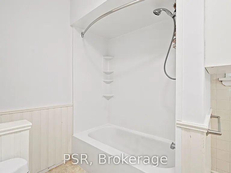 531 Rodd Ave #UPPER — Photo 25