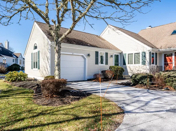 5 Beacon Court, Mashpee, MA 02649