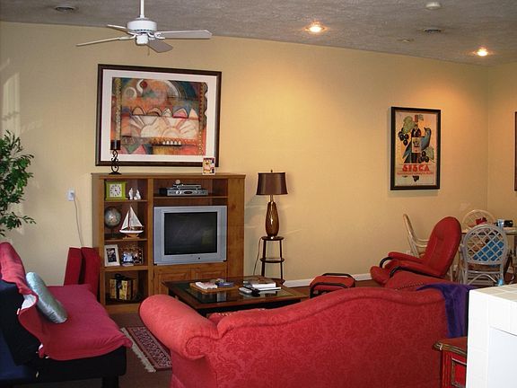 Vaulted ceilings make all the difference!