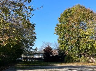 96 County Line Rd #11701, Massapequa, NY 11758