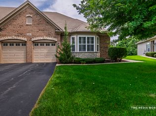 1861 Turtle Creek Dr, Aurora, IL 60503