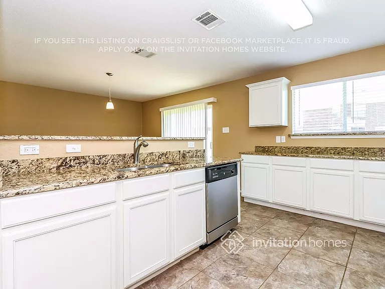 8115 Colwick Ln — Photo 10
