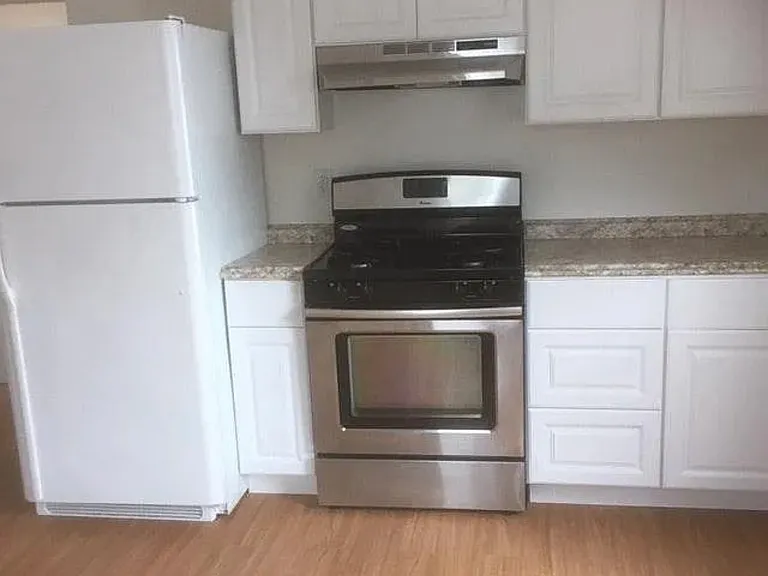 22 Porter St #2 — Photo 9
