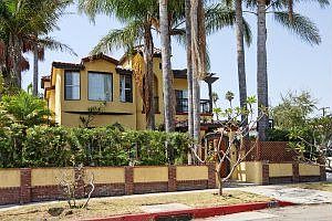 1st image of 2149 Parnell Ave