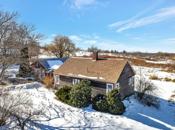 433 Albion Road, Unity, ME 04988