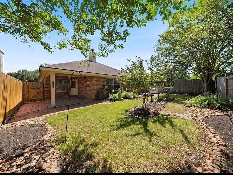 6715 Rockwall Trail Dr — Photo 1
