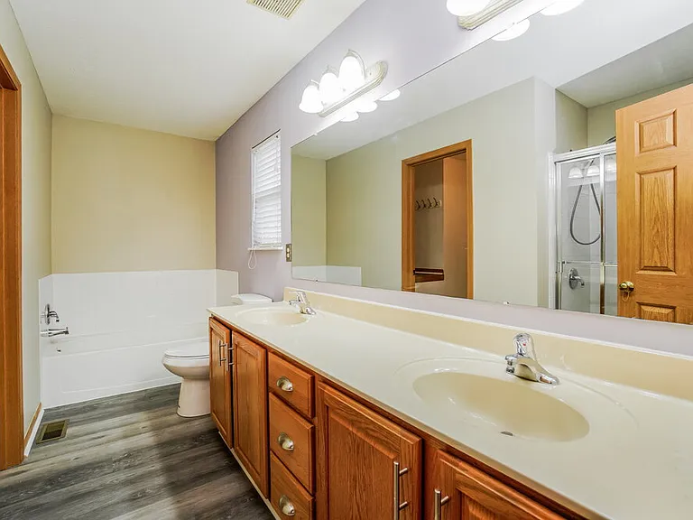 415 Vanderbuilt St — Photo 13