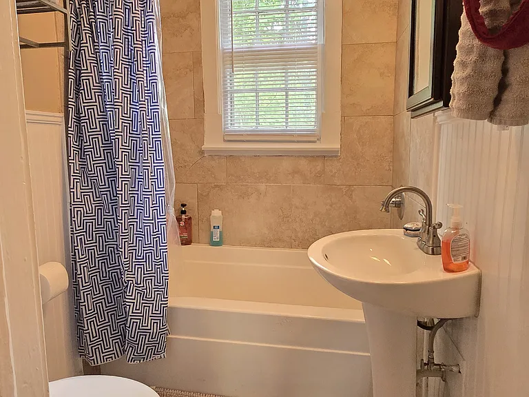 528 Whitfield St — Photo 19