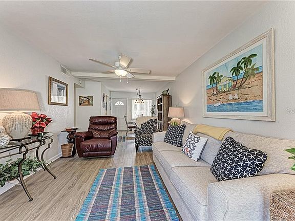 4th image of 2313 Canal Dr #F2