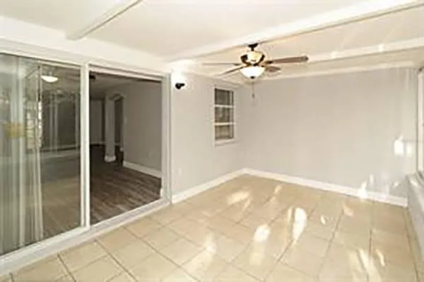 7401 Oak Crest Dr — Photo 4