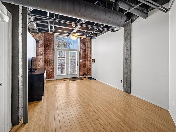 5th image of 201 Lamkin St APT 104