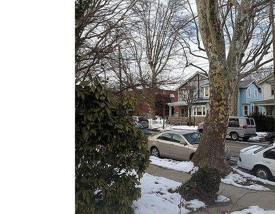 3rd image of 1914 Borbeck Ave