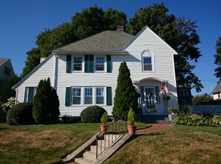 647 W Roxbury Pkwy, West Roxbury, MA 02132