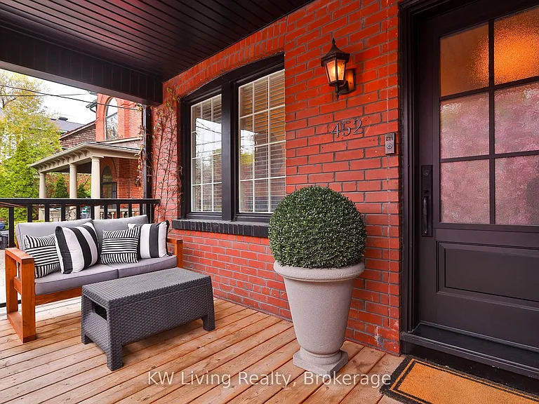 452 Davisville Ave — Photo 3