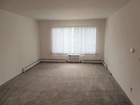 5th image of 535 S Randall Ave #33