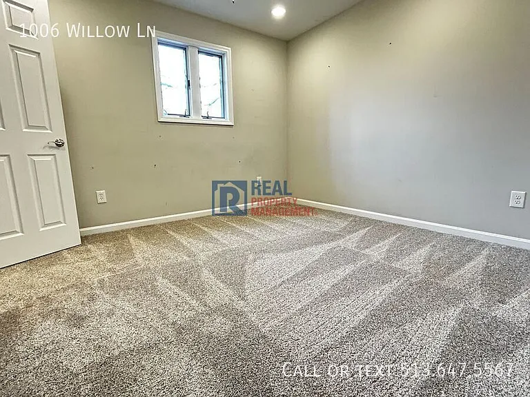 1006 Willow Ln — Photo 9