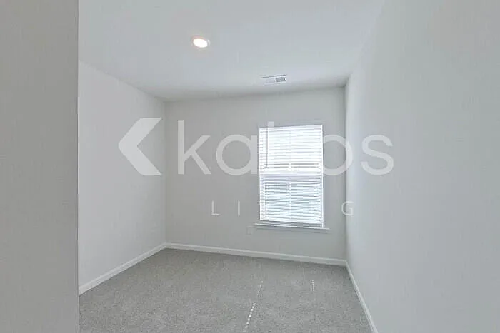 2407 Banyan Cir — Photo 12