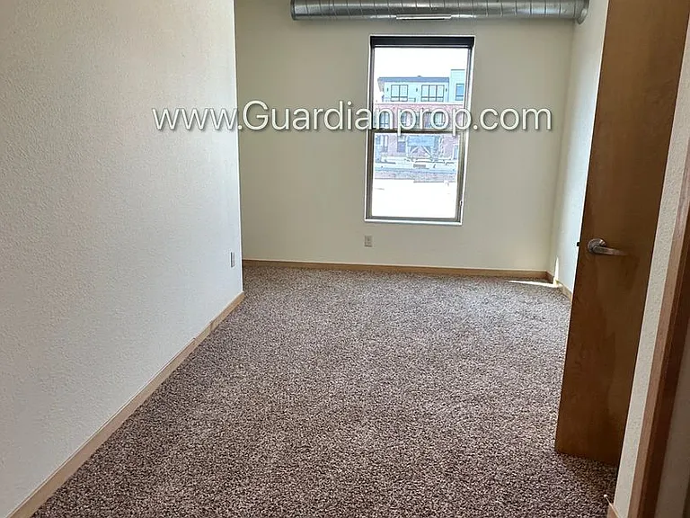 811 4th St SE #312 — Photo 14