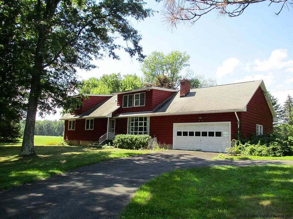 1st image of 9 Charles Ln
