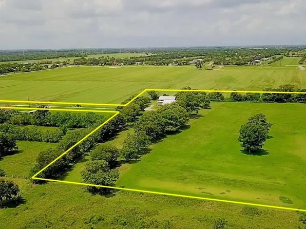 2923 Krenek Rd, Crosby, TX 77532