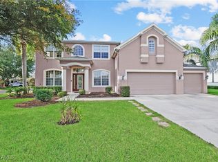 8800 Maple Glen Cir, Fort Myers, FL 33912