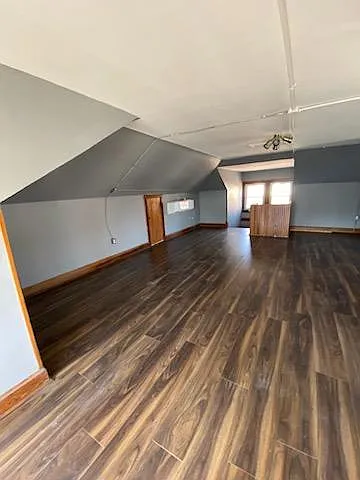 1867 Clarion Ave — Photo 2