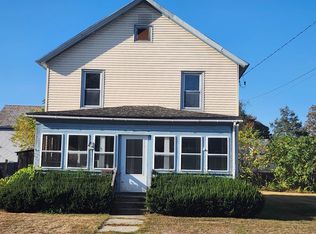 19 Norton Avenue, Poultney, VT 05764