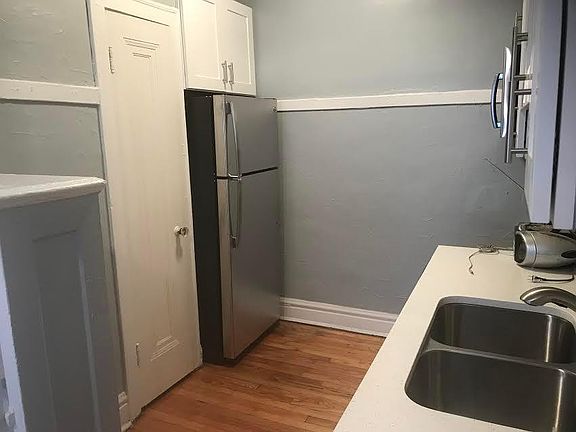 4th image of 6822 N Ashland Blvd APT 1B
