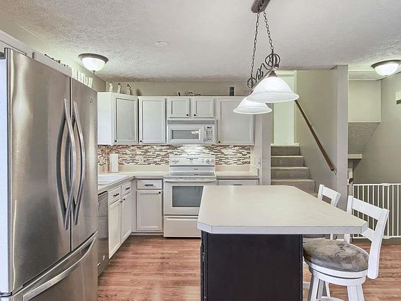5th image of 2009 Black Forest Ln