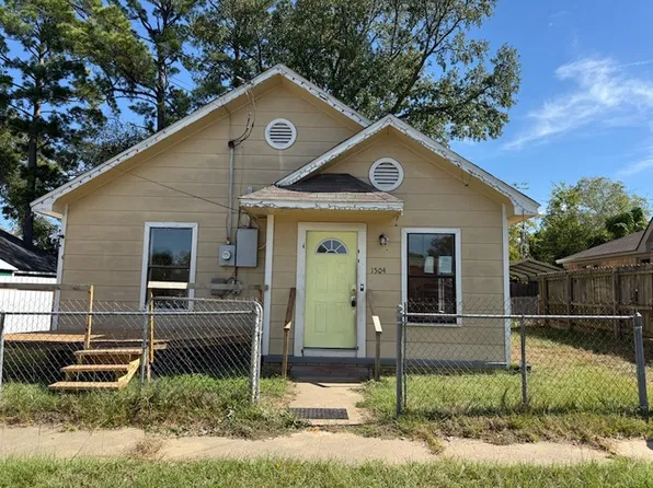 1504 S Kennedy Ave, Tyler, TX 75701