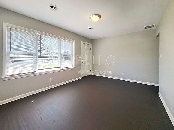 2nd image of 3219 Wilkie Rd